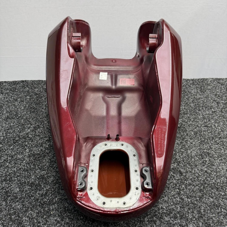 Indian Scout Bobber / Rogue Fuel Tank In maroon crimson